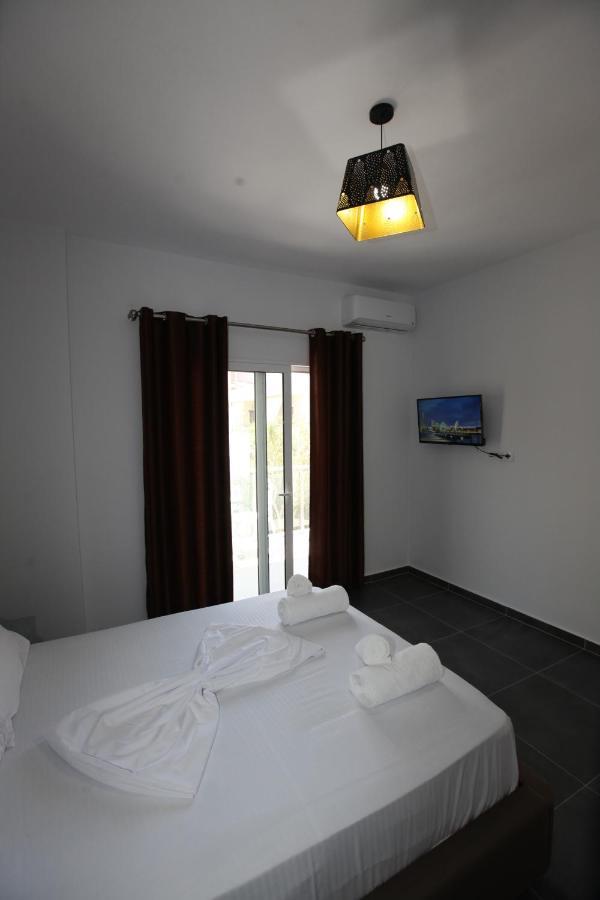 Deda Apartments Sarande Exterior photo